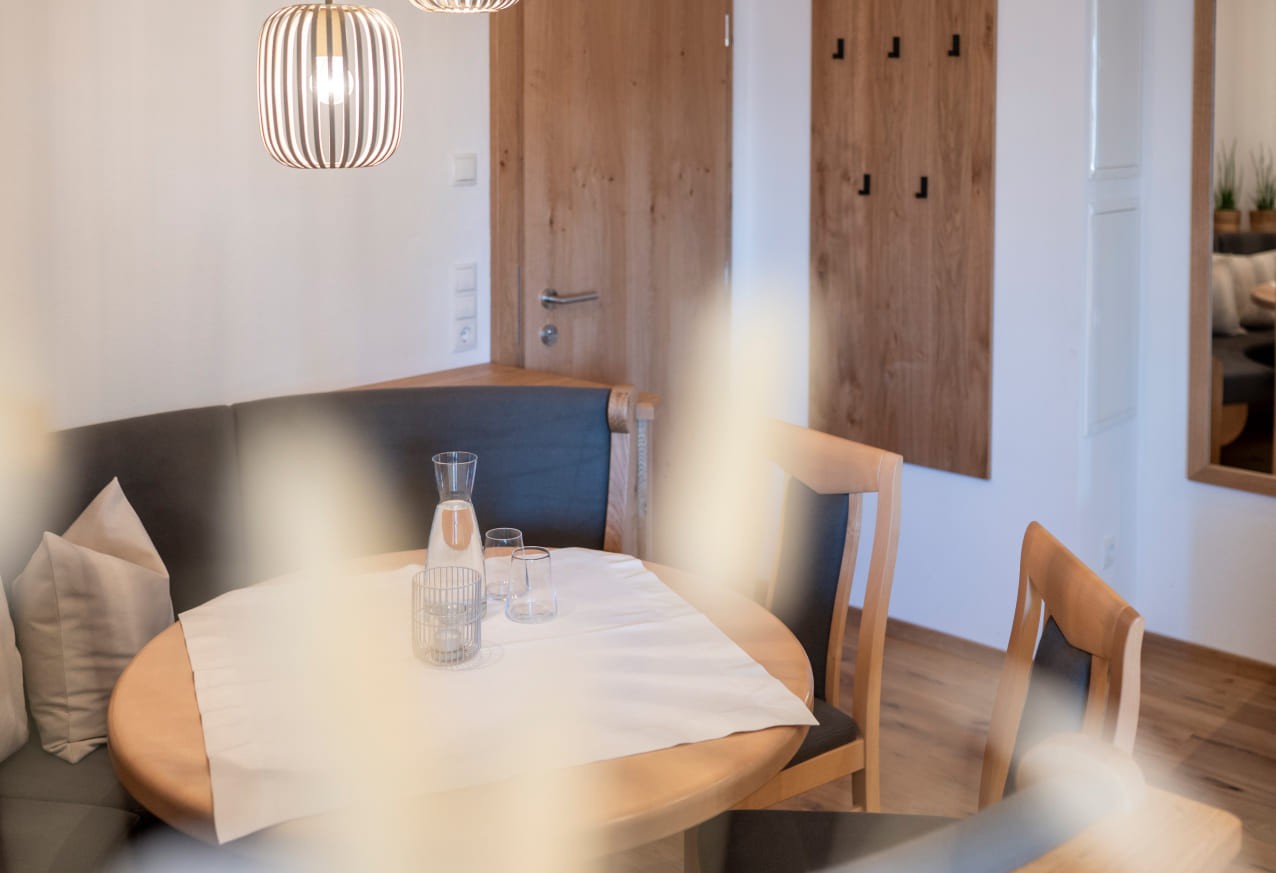 Runder Esstisch © Lorenz Masser