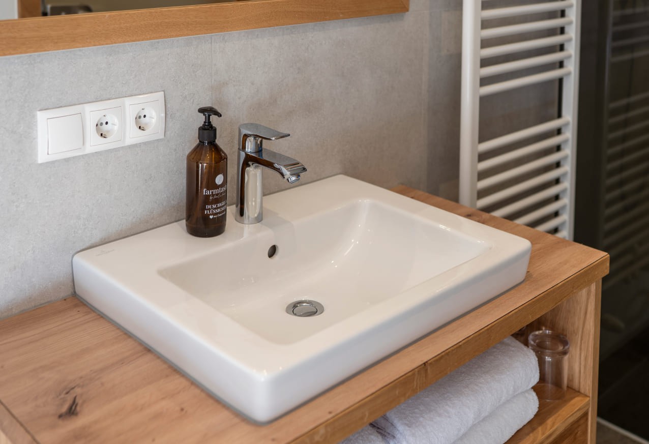 Waschbecken mit farmtastic-Seife © Lorenz Masser