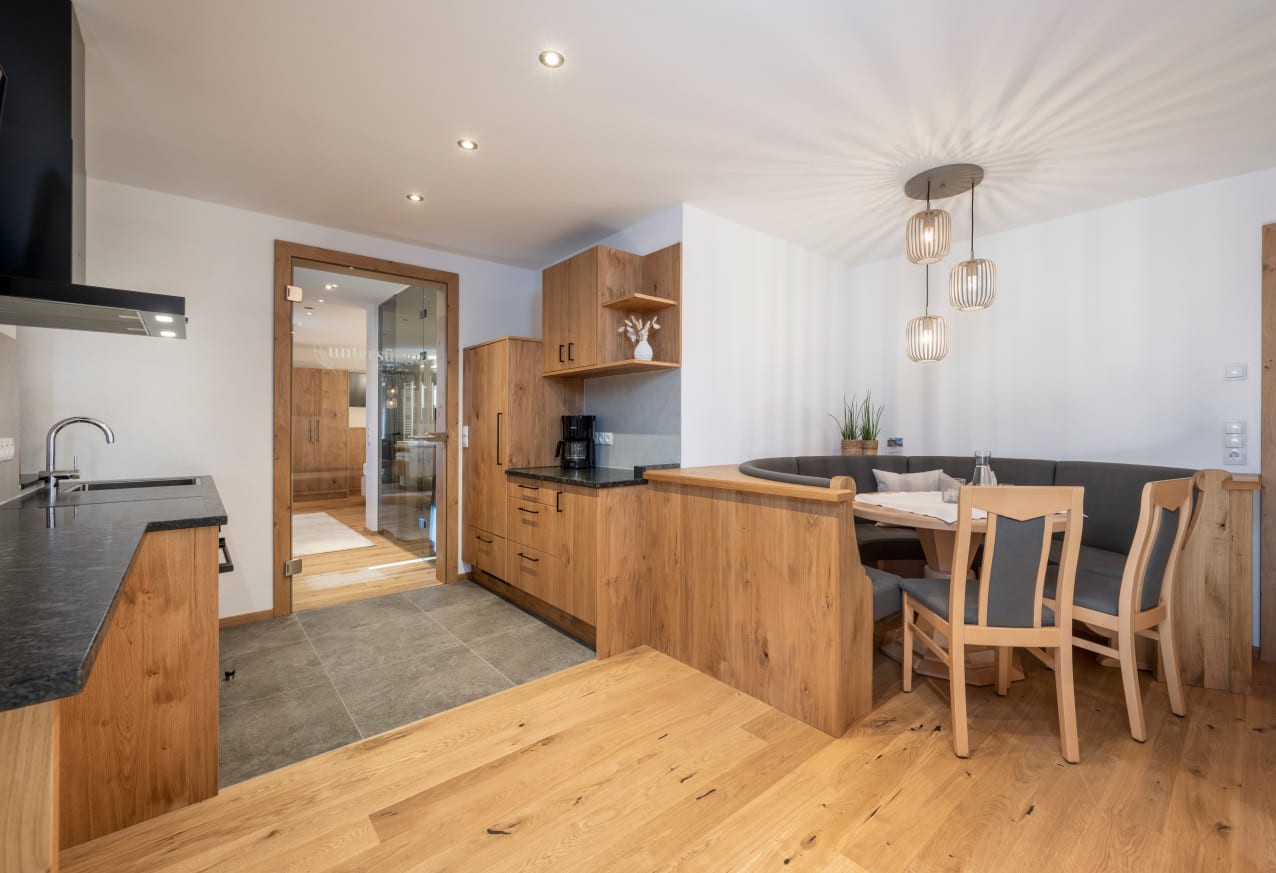 Essbereich und Küche angrenzend © Lorenz Masser