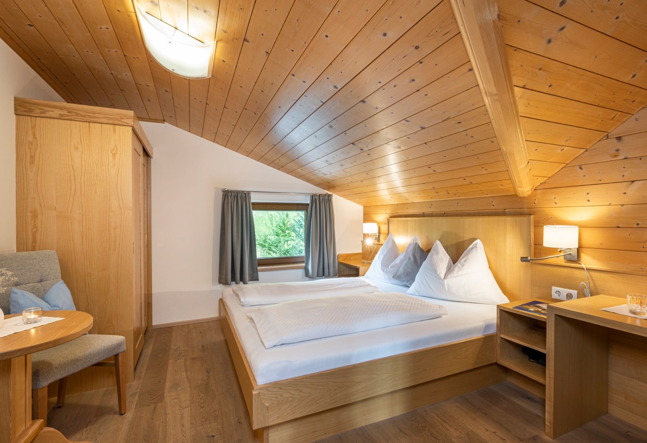 Schlafzimmer im Obergeschoss am Bauernhof Untersüßgut in Eben im Pongau
