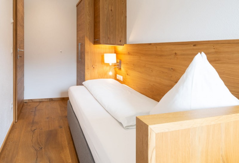 Einzelne Betten im Zimmer