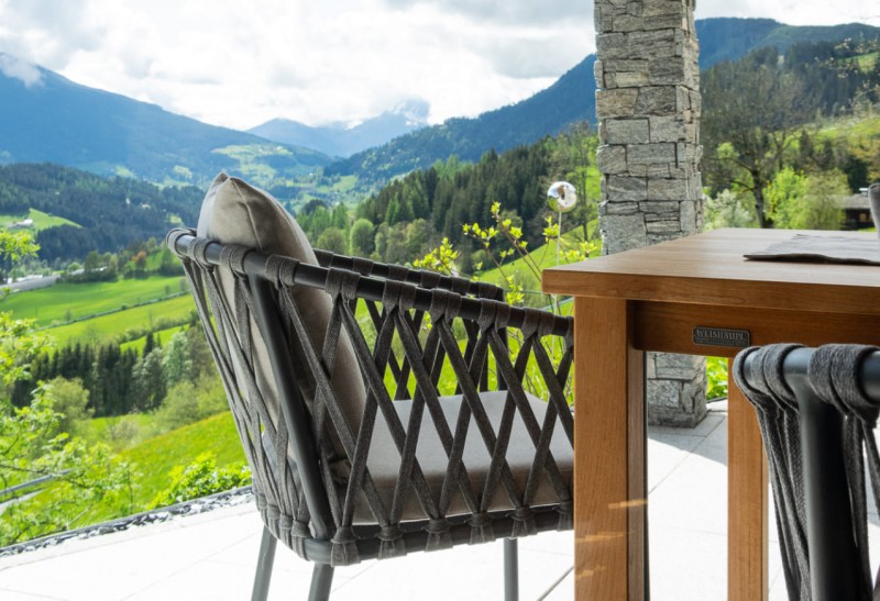 Stuhl auf Terrasse - Blick Richtung Norden