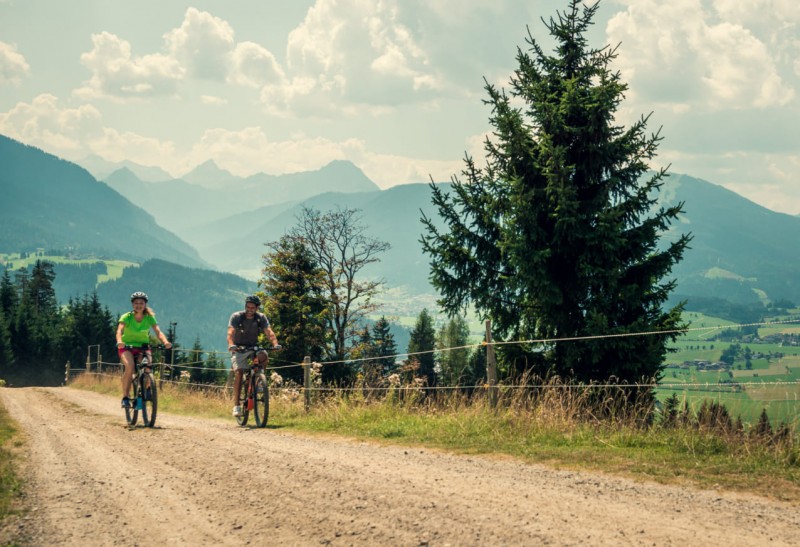 Biken auf Forststraßen © TVB Eben / Daniel Sobietzki