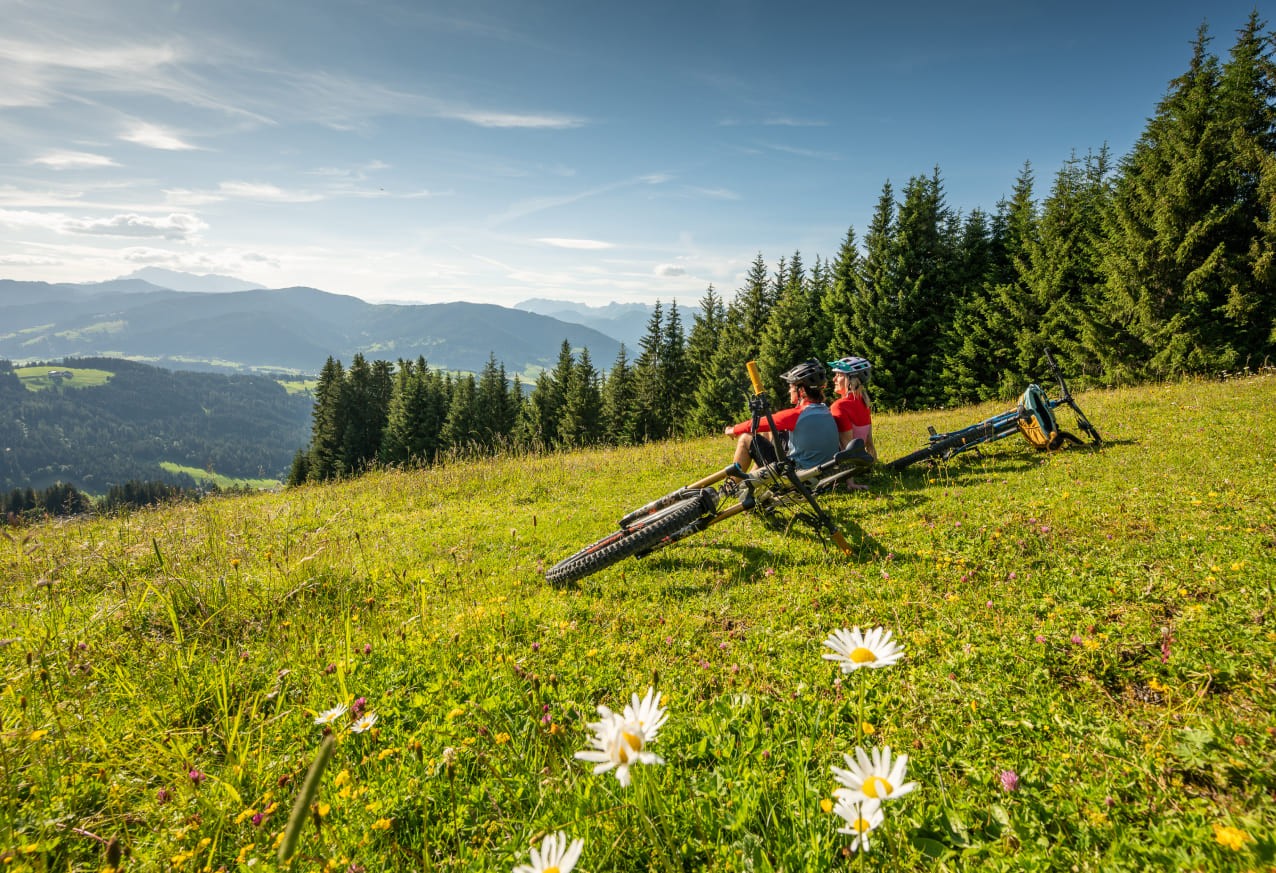 Biken in Eben