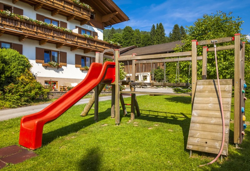 Rutsche am Spielplatz