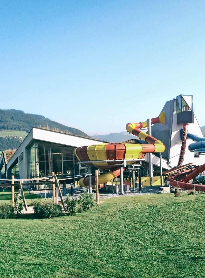 Außenansicht der Therme in Altenmarkt  © Erlebnis-Therme Amadé