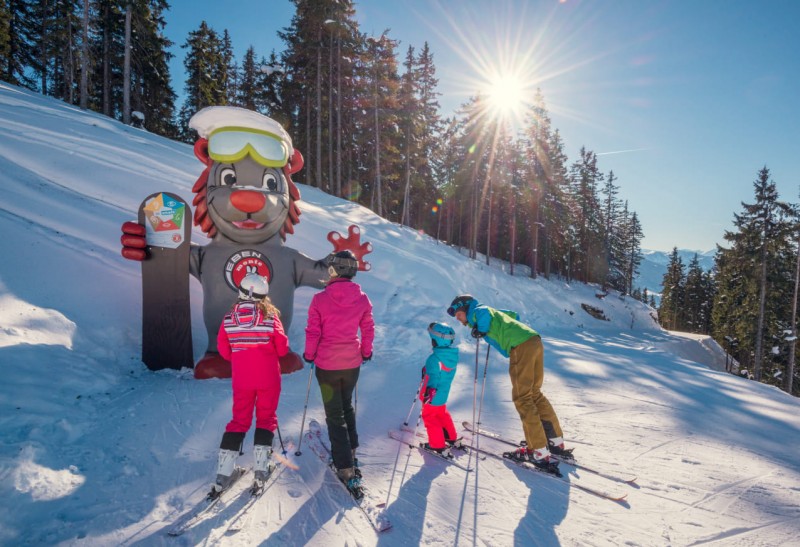 Maskottchen am Monte Popolo © TVB Eben / Daniel Sobietzki